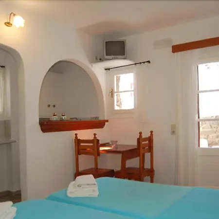 Pinelopi Aparthotel 3*