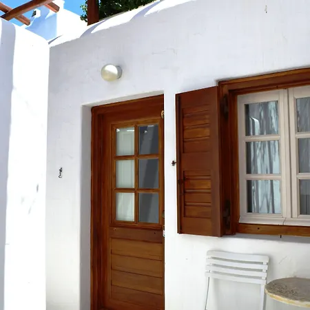 Pinelopi Aparthotel 3*