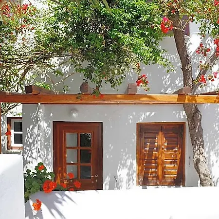 Aparthotel Pinelopi 4*
